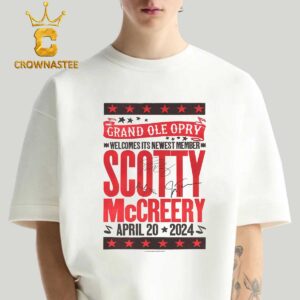 Scotty McCreery Grand Ole Opry Nashville Tennessee On April 20th 2024 With Randy Travis And Josh Turner Signed Classic T-Shirt