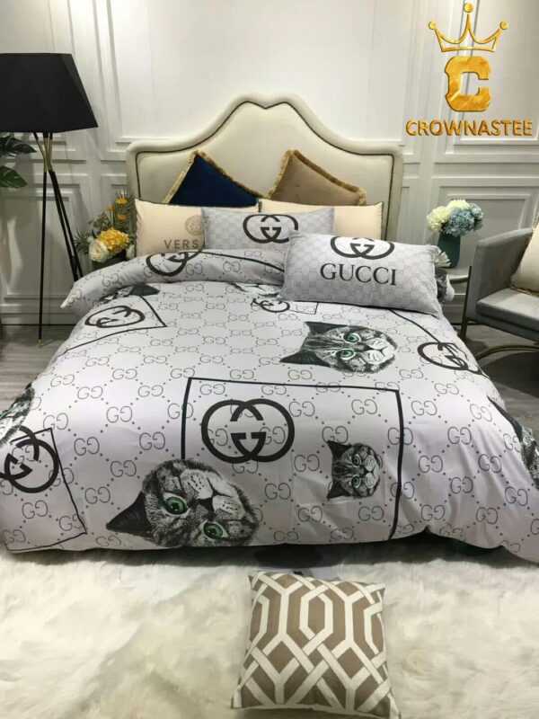 Best Gucci Cat Luxury Brand White Bedding Set Home Decor Duvet Cover Set