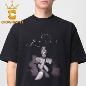 Ariana Grande Petal Script Unisex T-Shirt