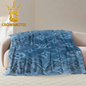 Louis Vuitton Blue Monogram Pattern Fleece Woven Blanket