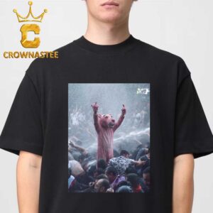 Pink Panther In France 2026 Middle Finger Unisex T-Shirt