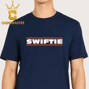 Swiftie Chicago Bears Unisex T-Shirt